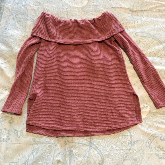 Off The Shoulder Ribbed Sweater - Picture 2 of 3